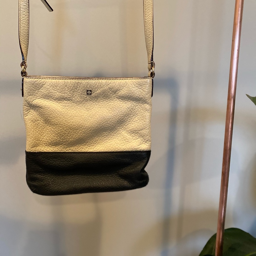 Kate Spade Cross Body - Picture 3 of 5